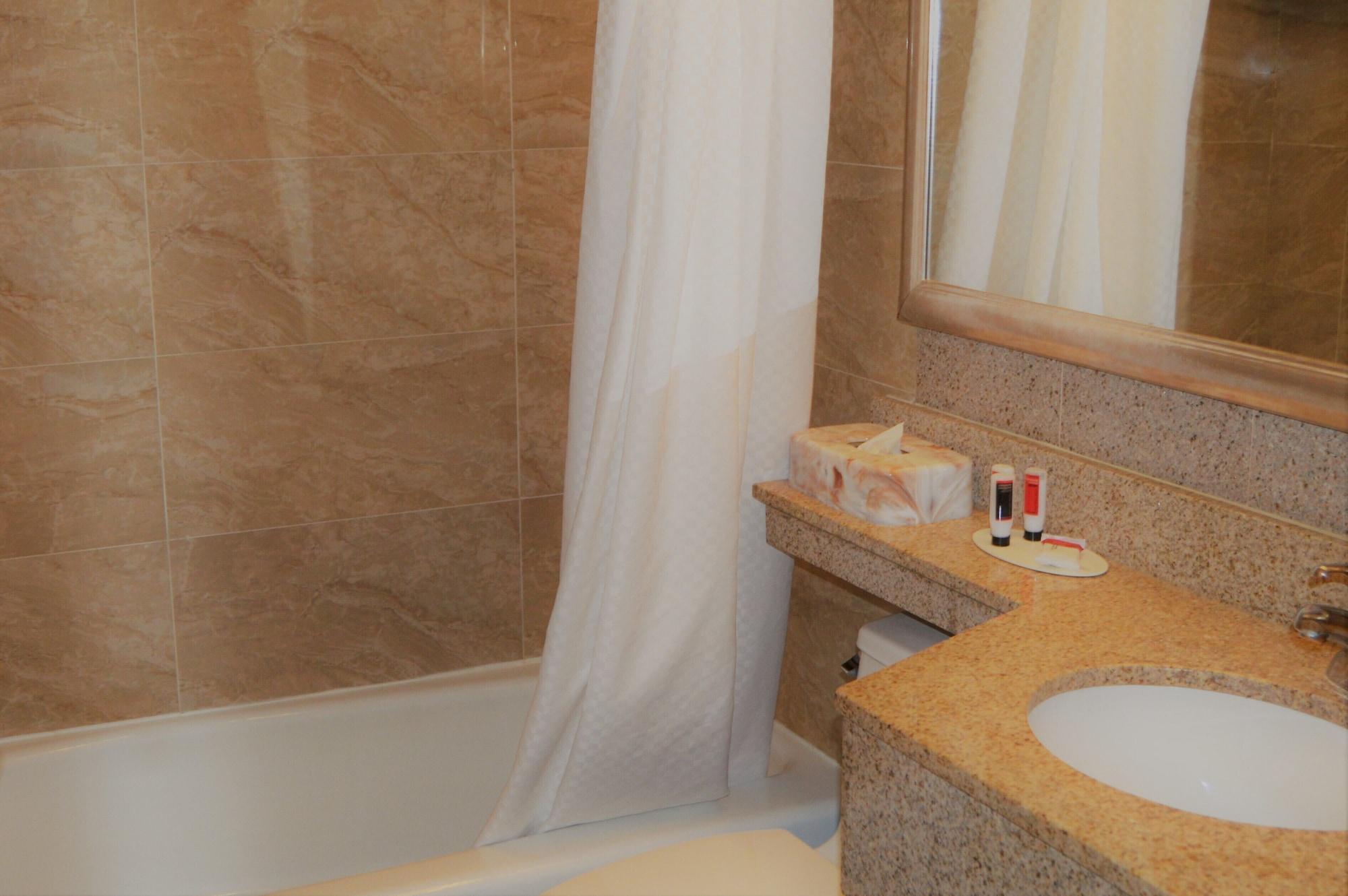 Royal Hotel 2*