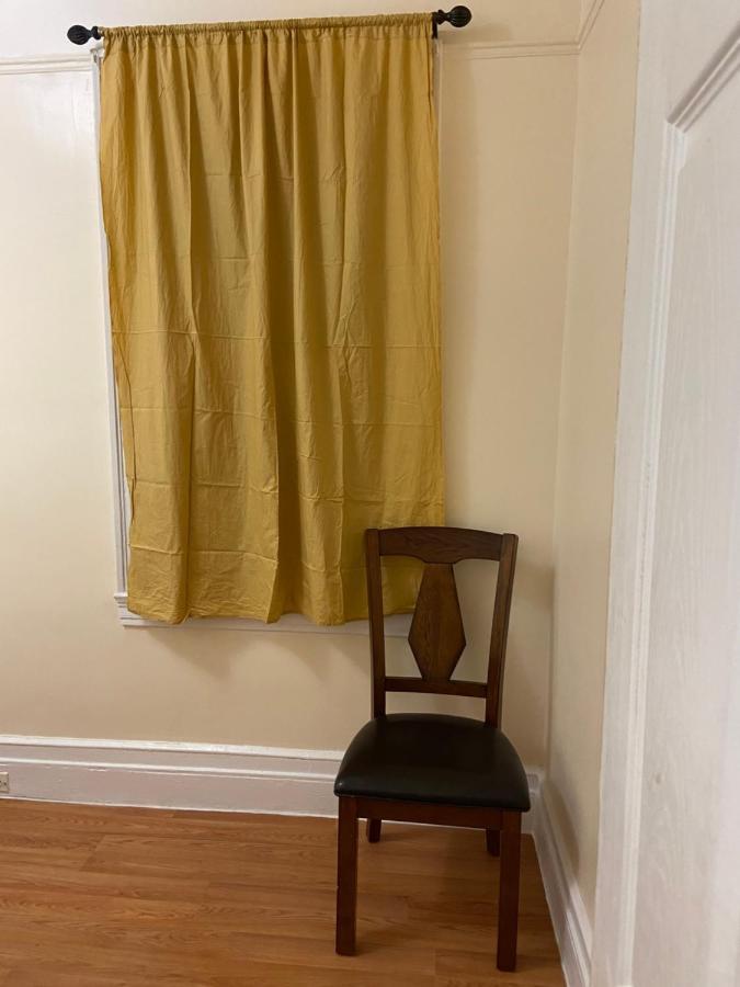 A Pleasant In Queens Guest house