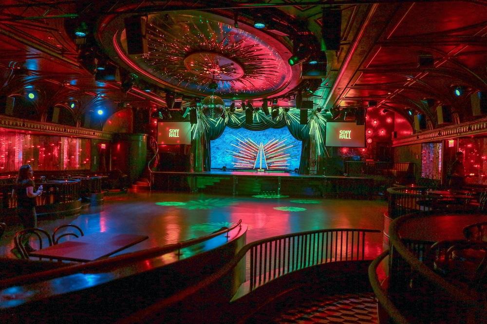Paramount Times Square Hotel