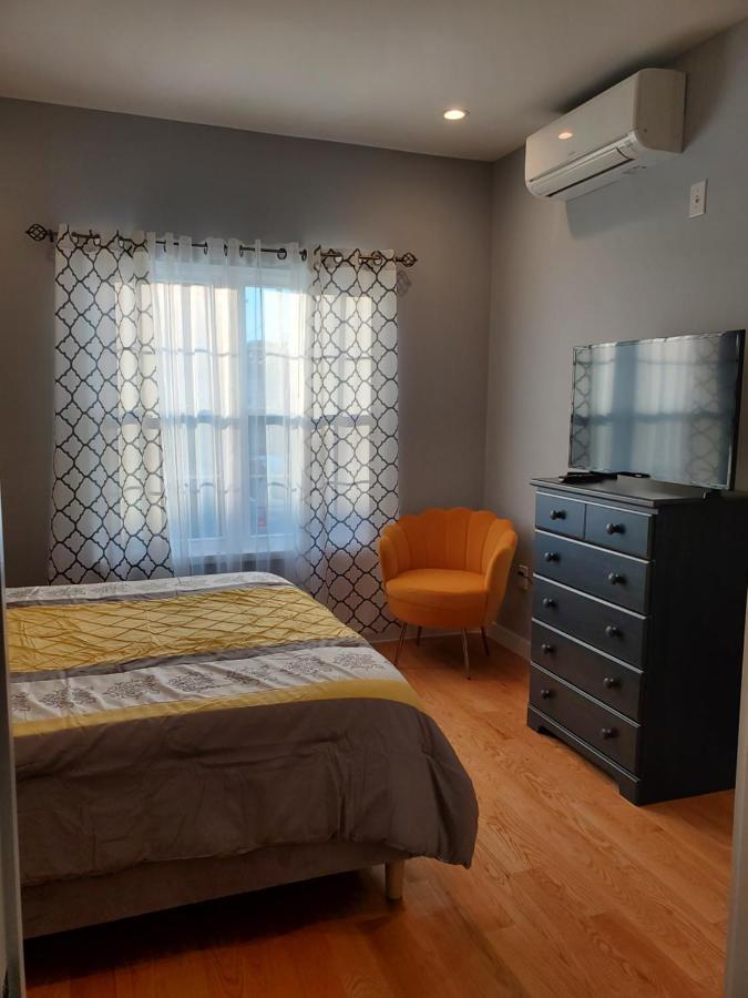 Located 10 Minutes From Jfk Airport Gasthof New York