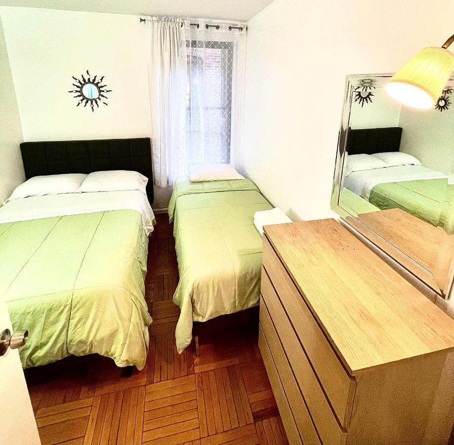 Apartment Stunning Two Bed Apt Hells Kitchen