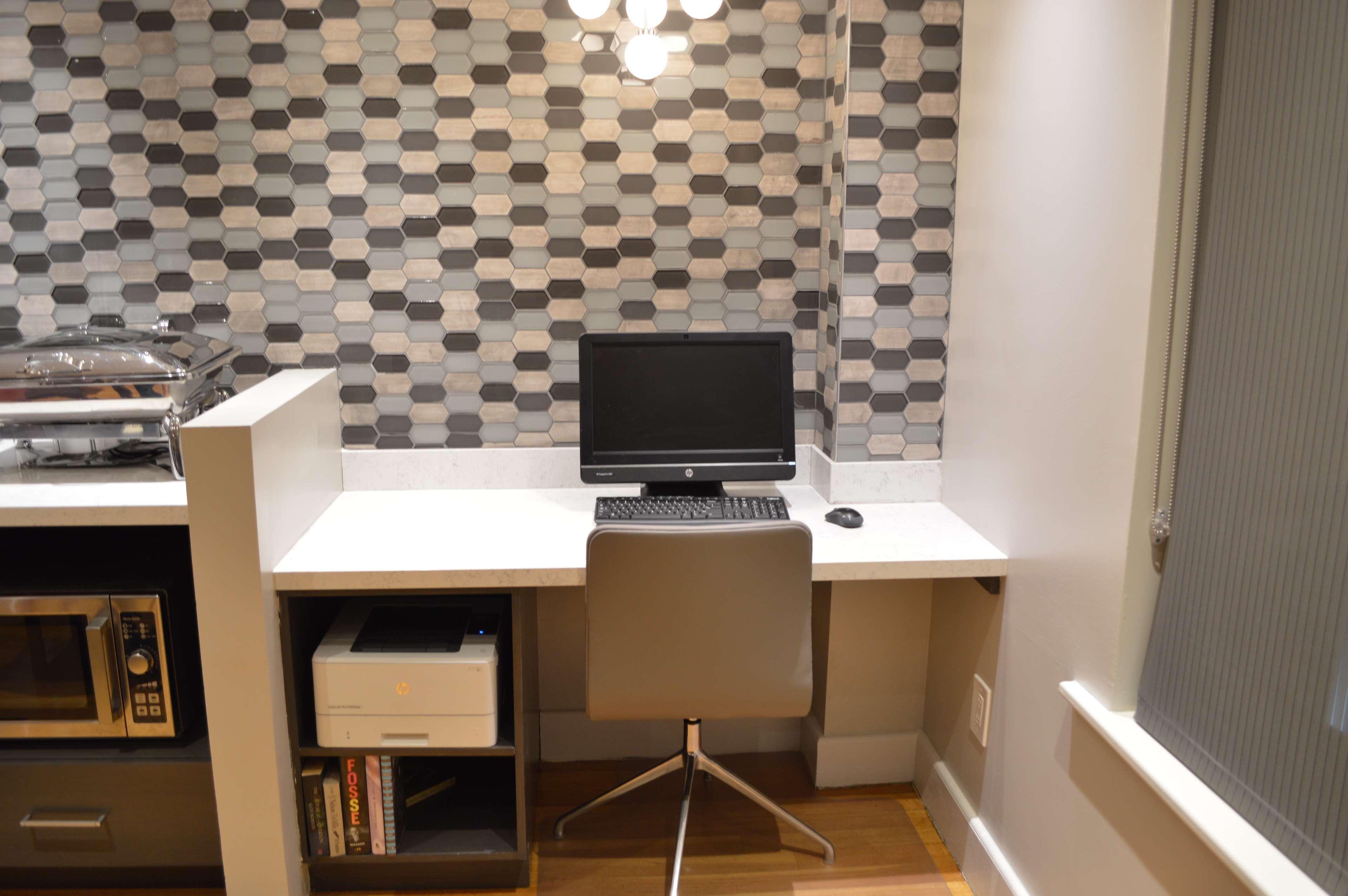 Best Western Plus Hospitality House Hotel New York