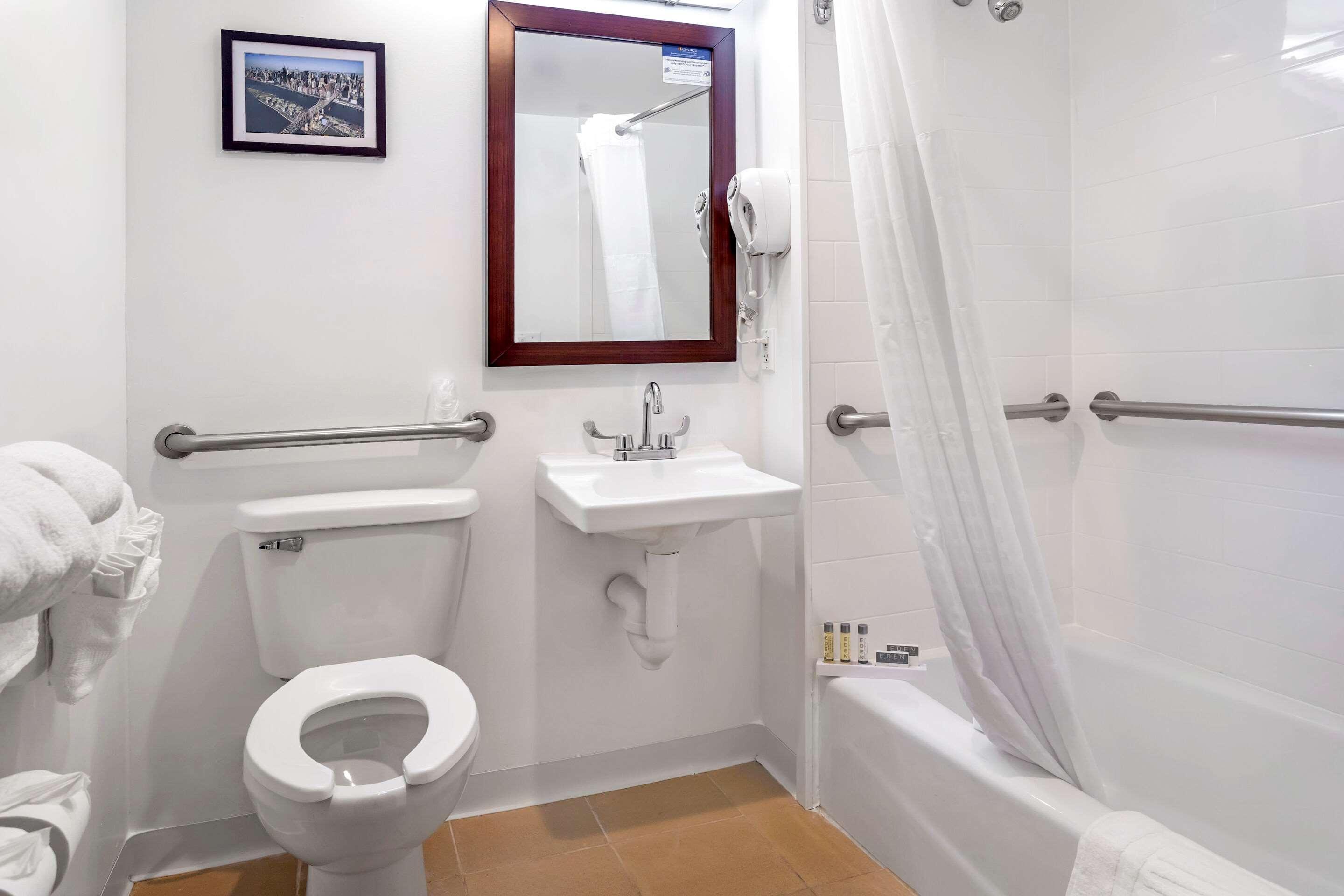 Avion Near Lga Airport, Ascend Collection Hotel New York