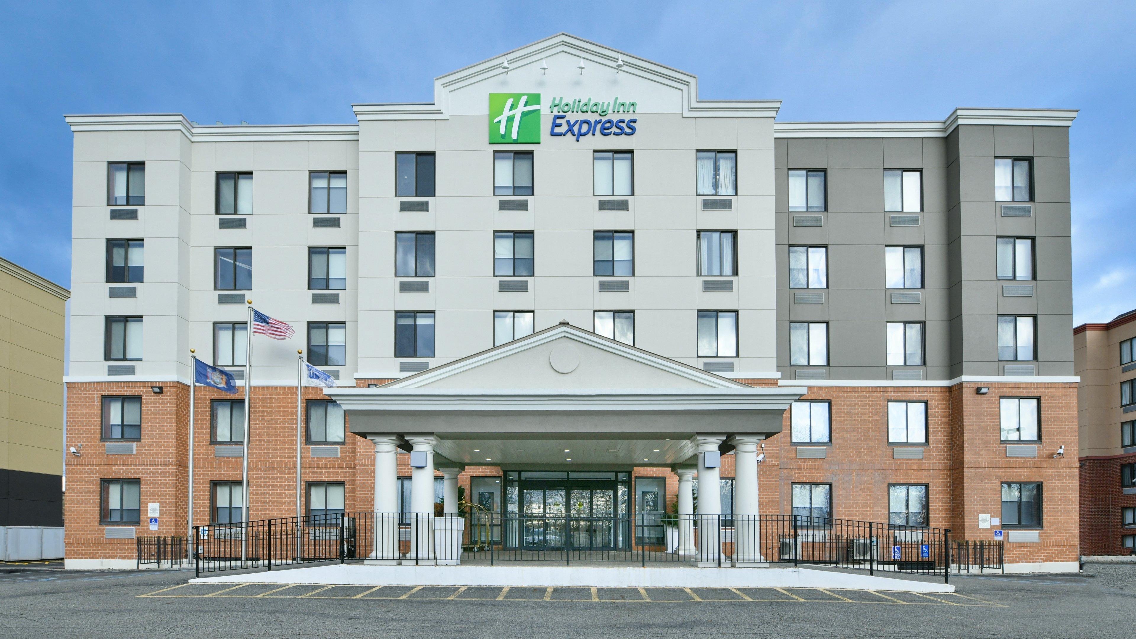 Holiday Express Staten Island West Hotel