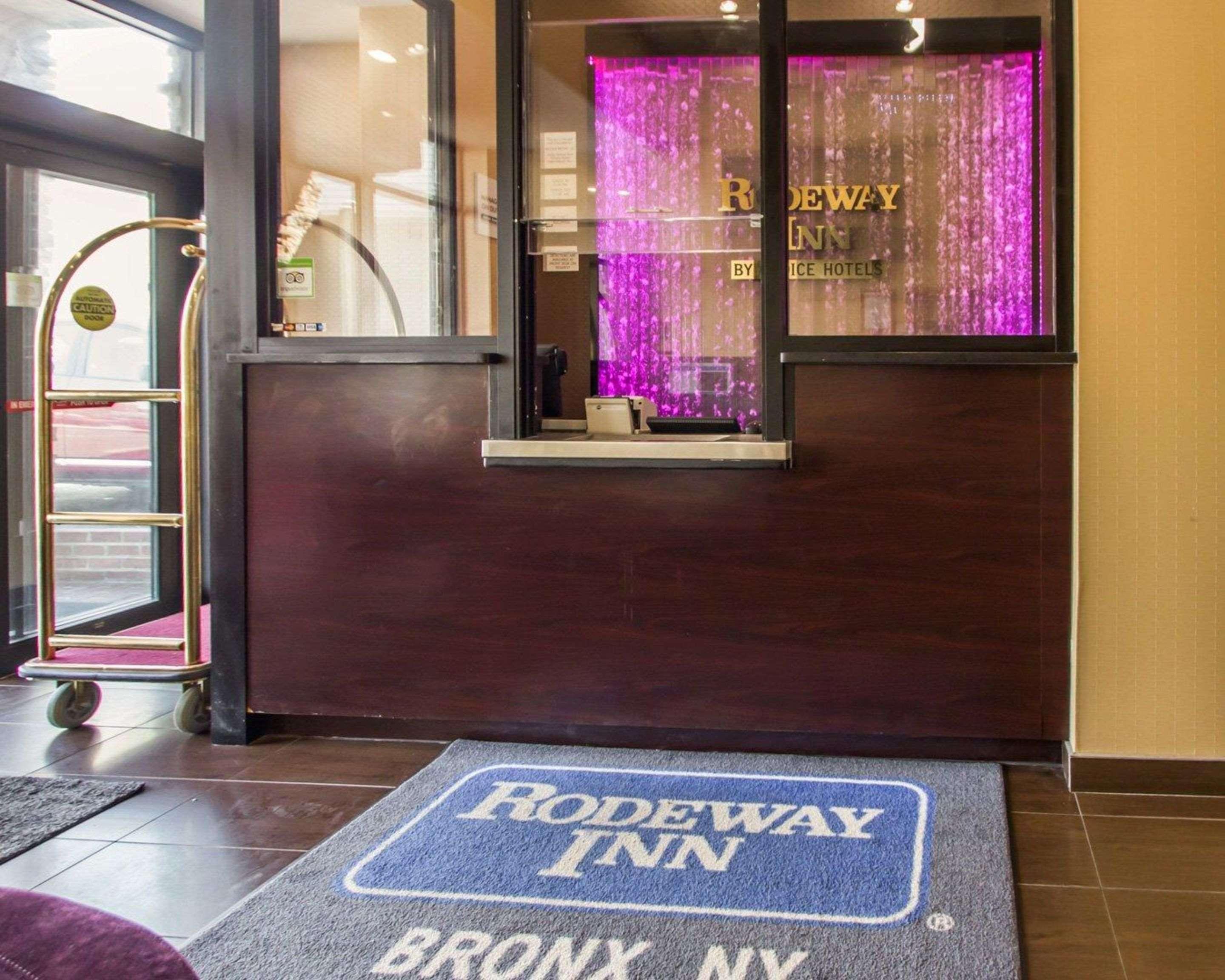 Inn Rodeway Bronx Zoo New York