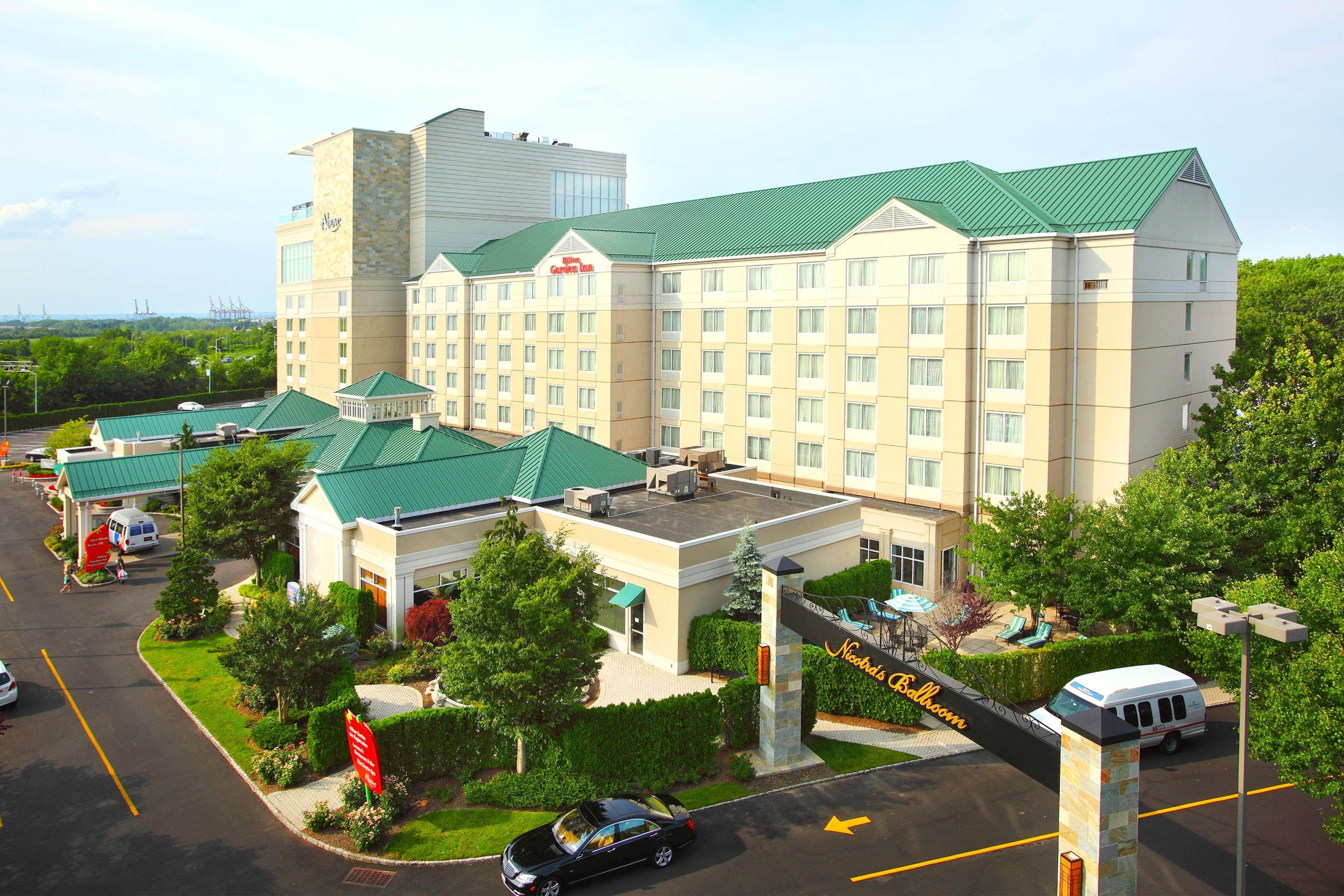 Hilton Garden New York/staten Island 3*