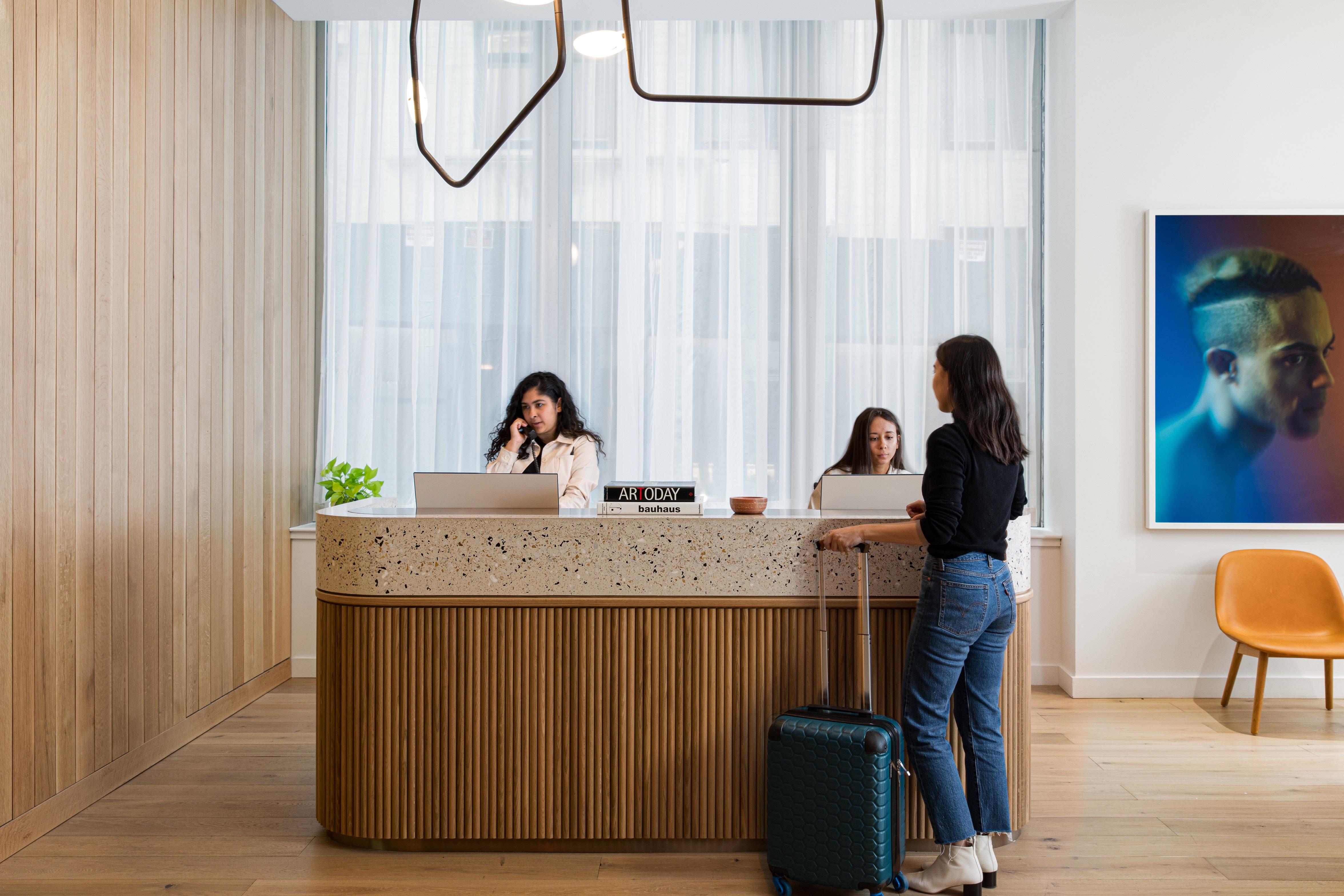 Lyric | 70 Pine Nyc 4*