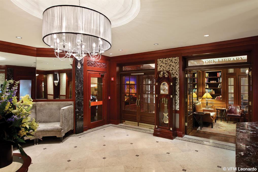 Iroquois Times Square Hotel 5*