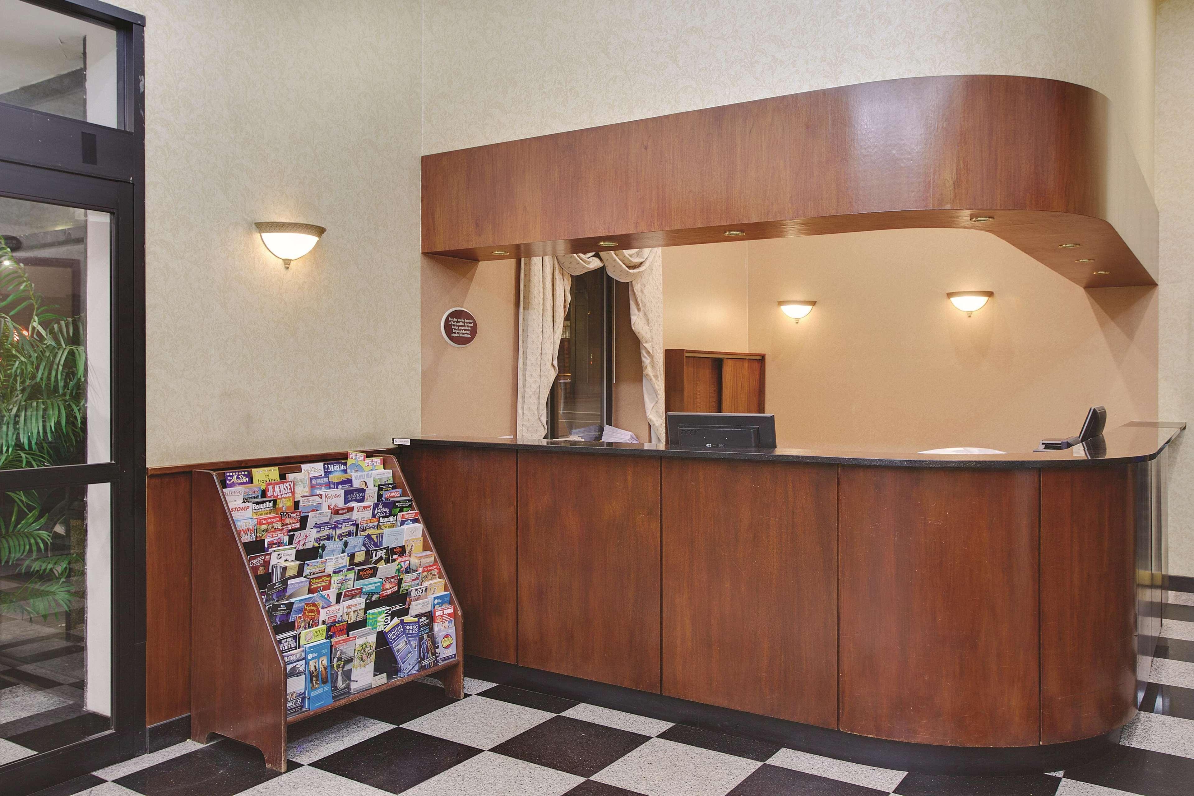 La Quinta By Wyndham Queens