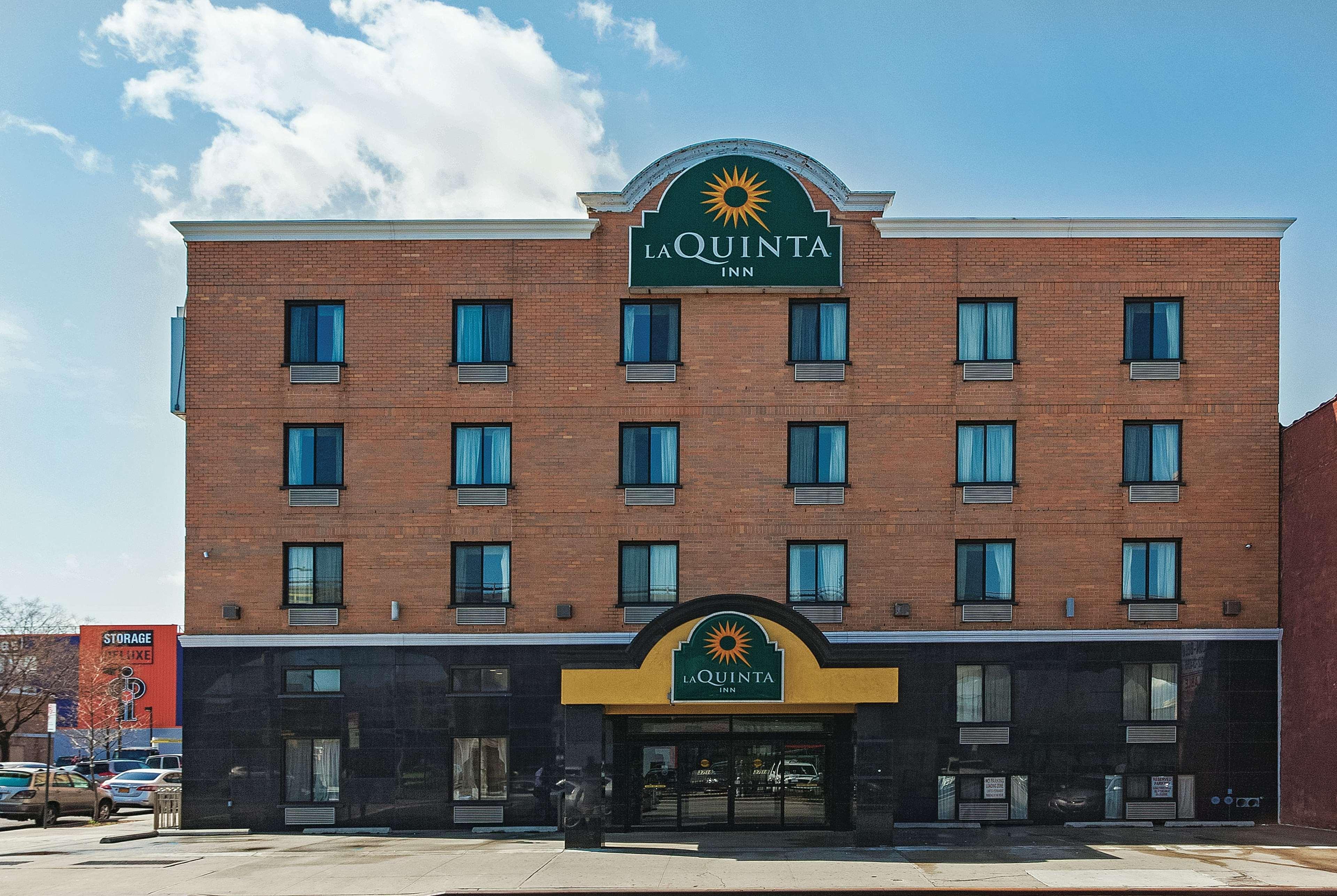 Hotel La Quinta By Wyndham Queens New York