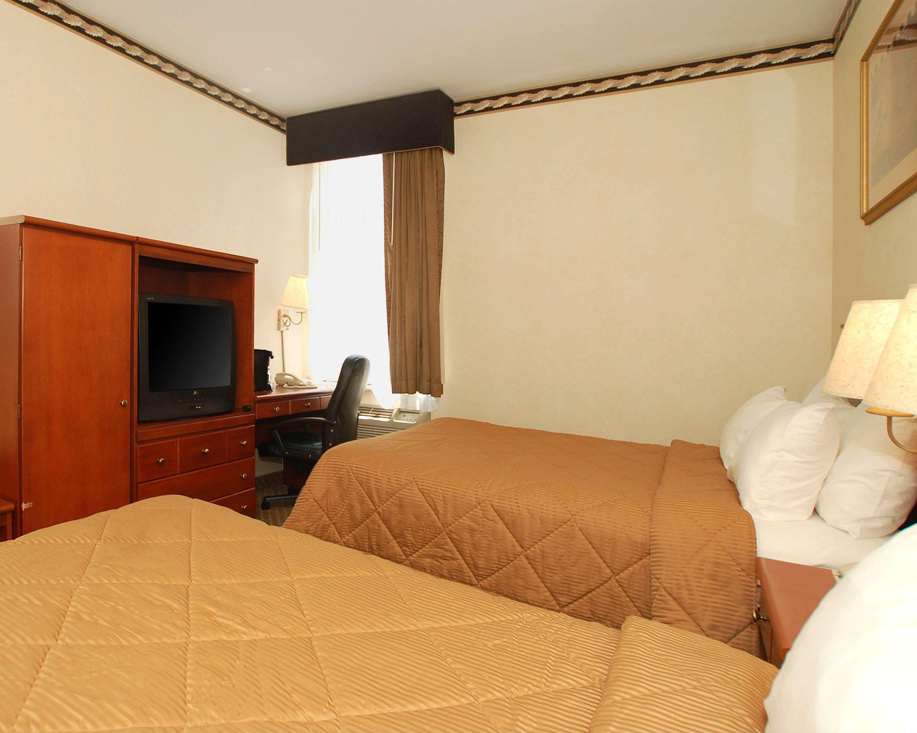 Red Lion & Long Island City 3*
