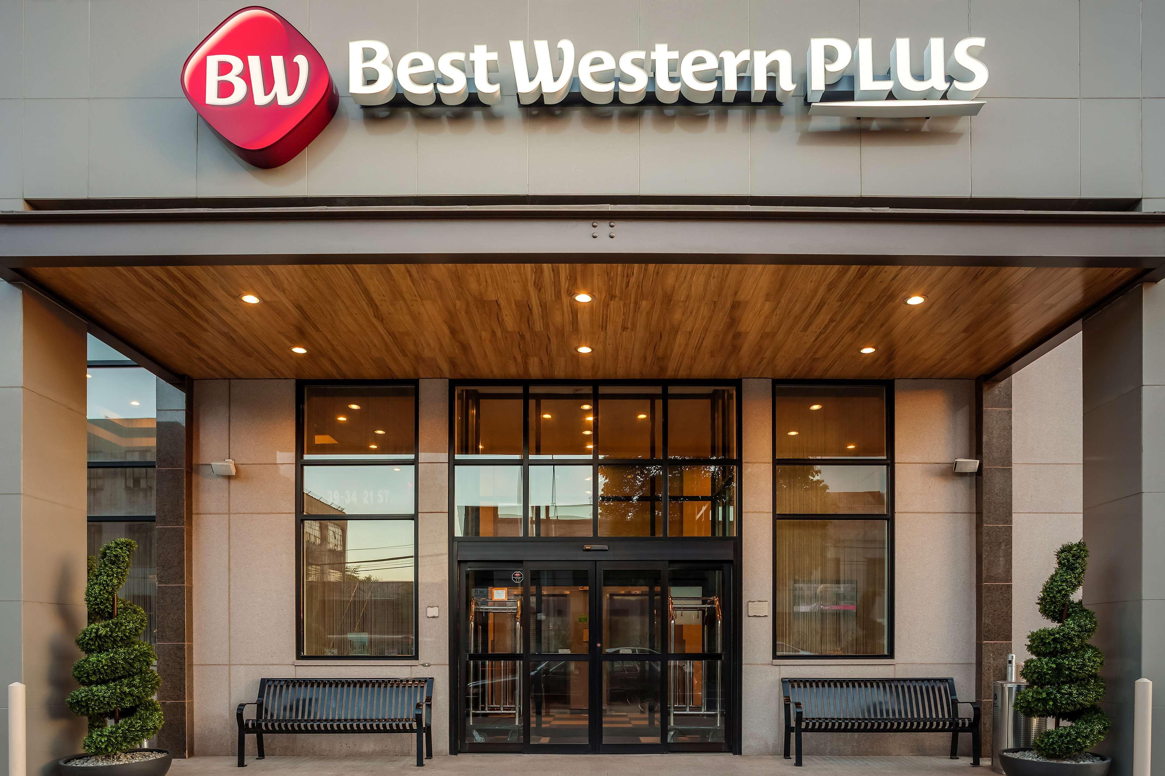 Hotel Western Plaza New York