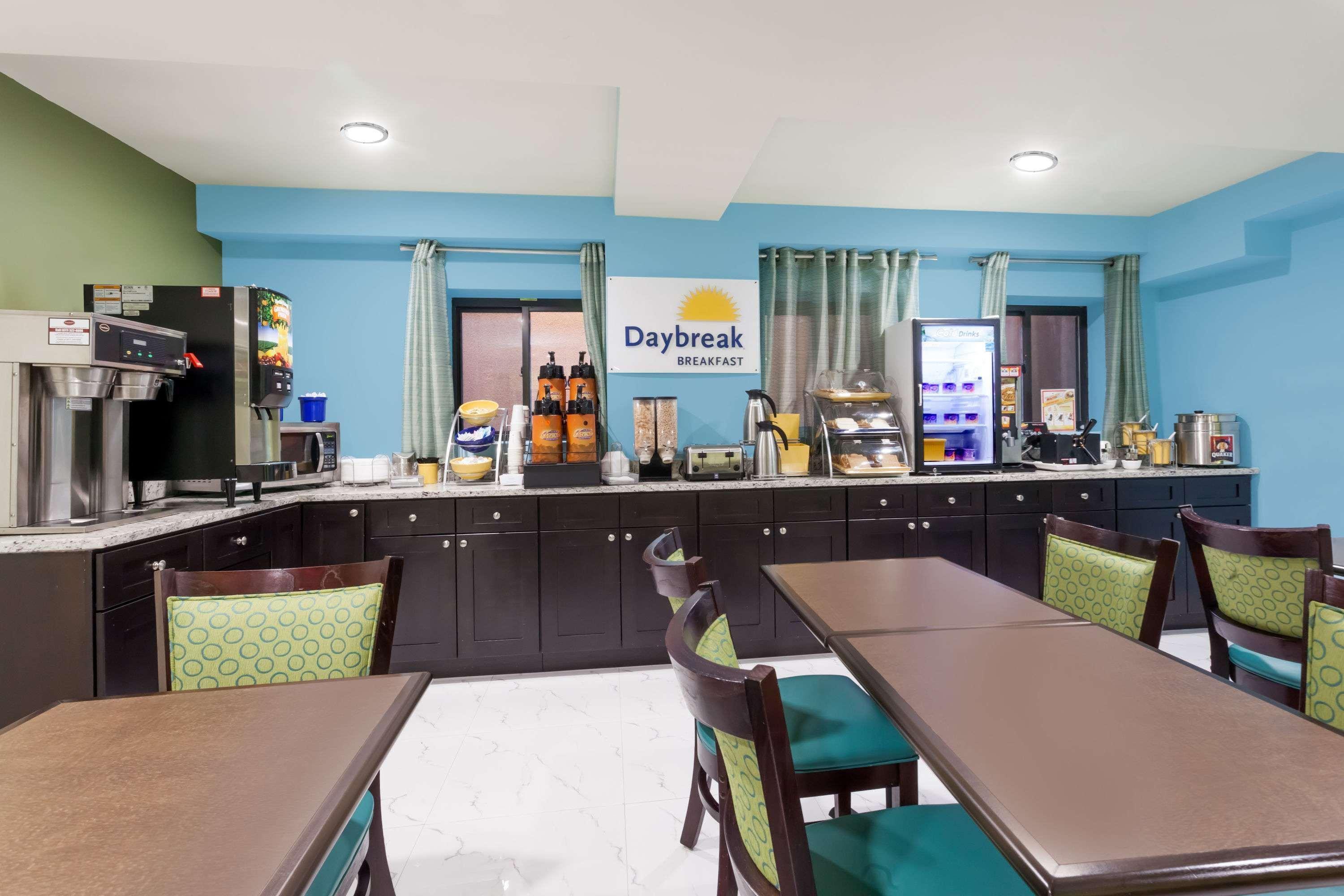 Days & By Wyndham Jamaica Jfk Airport New York