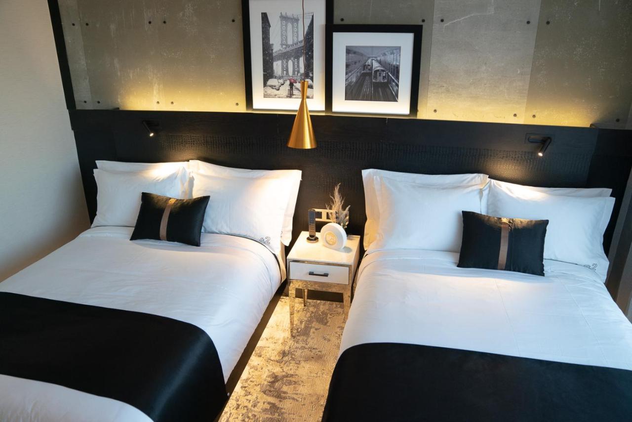 42 Williamsburg 4*