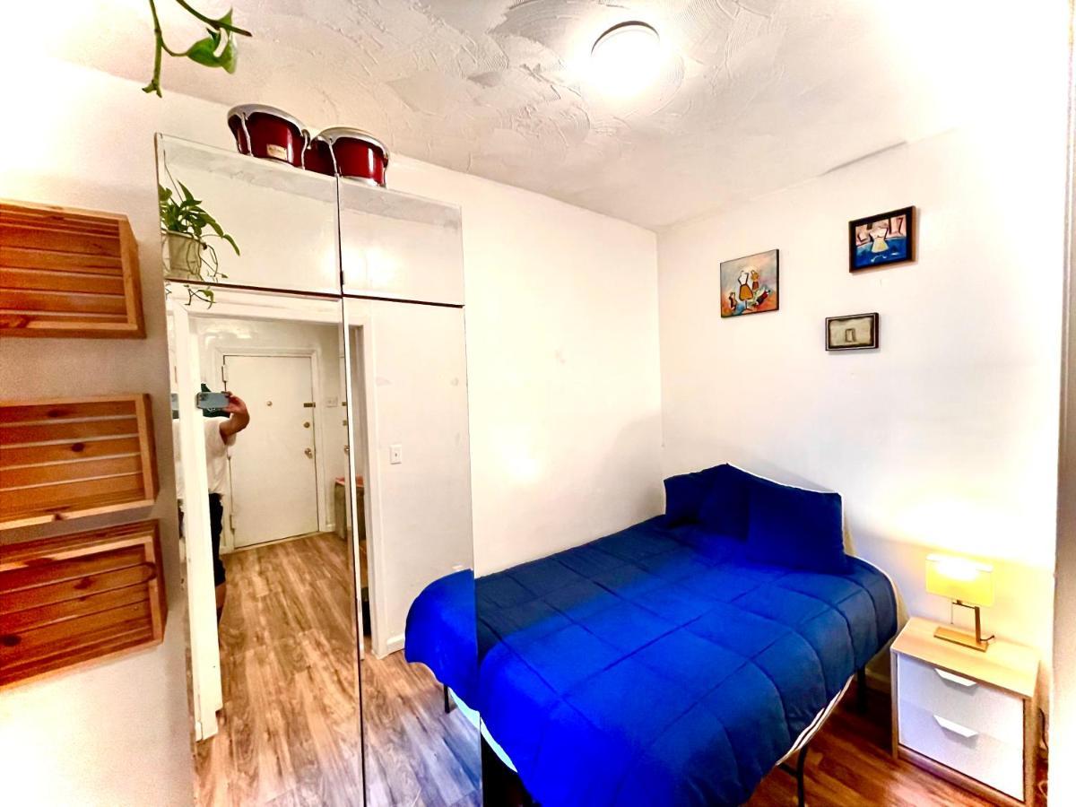 2 Bedrooms 1 Stop From Manhattan - Free Parking And First Floor ! Apartment New York