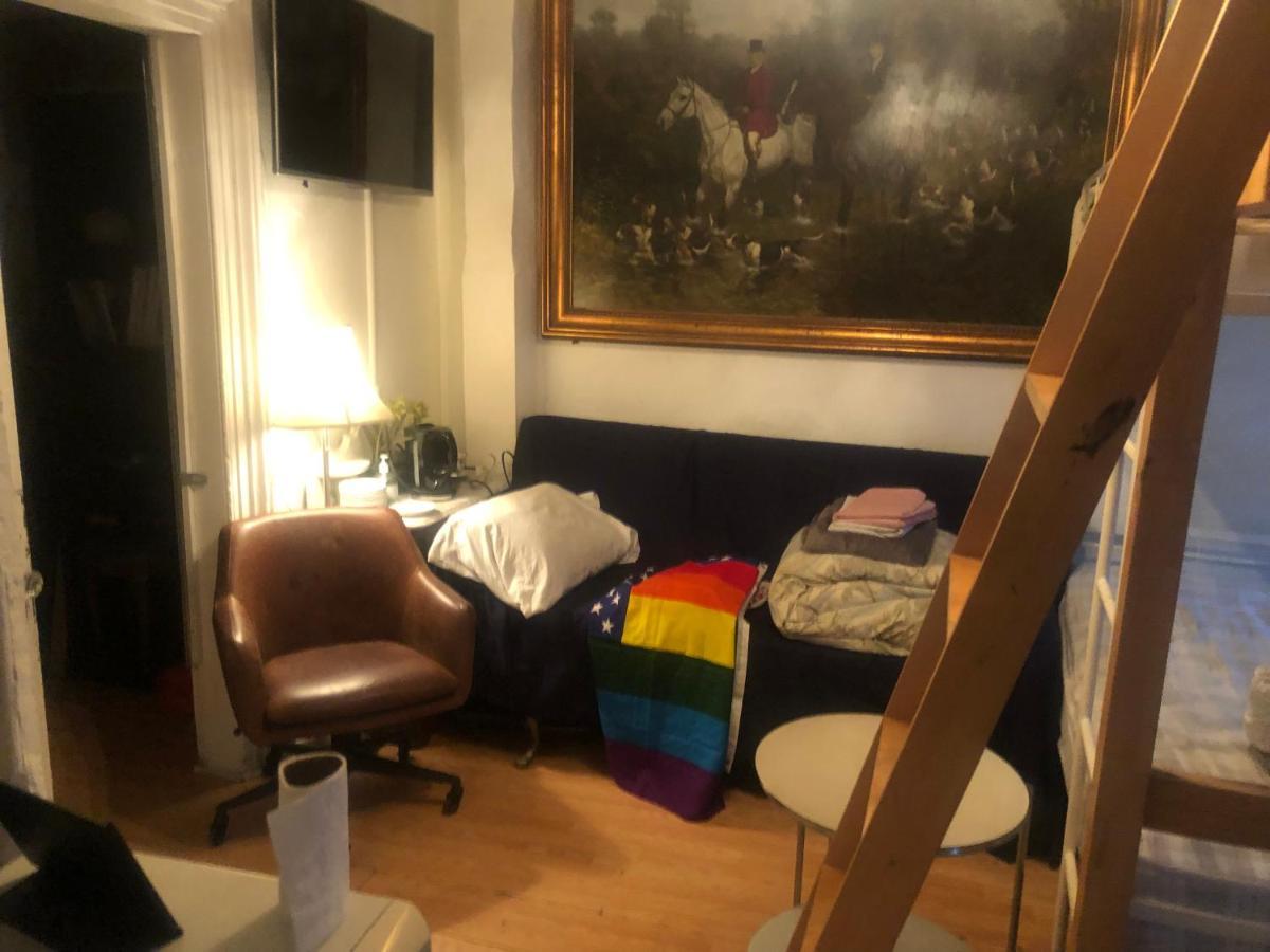 Guest house Private In Manhattan