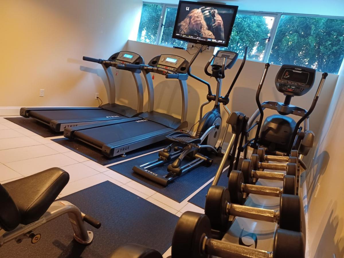 Wyndham Garden Long Island City Hotel 3*