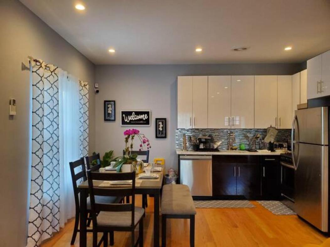 Located 10 Minutes From Jfk Airport Gasthof *