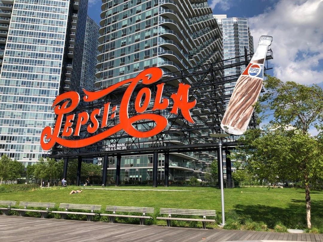 Homestay Bedroom 10 Mins To Times Square! And Is First Floor New York