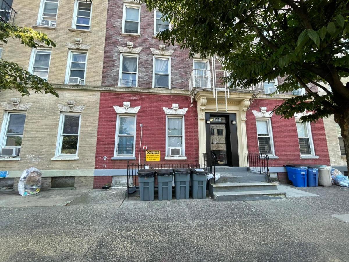 Elegant Private Close To Manhattan! - Is In A 2 Bedrooms Apartament And First Floor With Free Street Parking