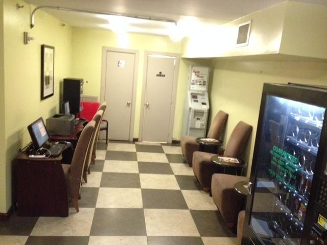 Park West Hotel