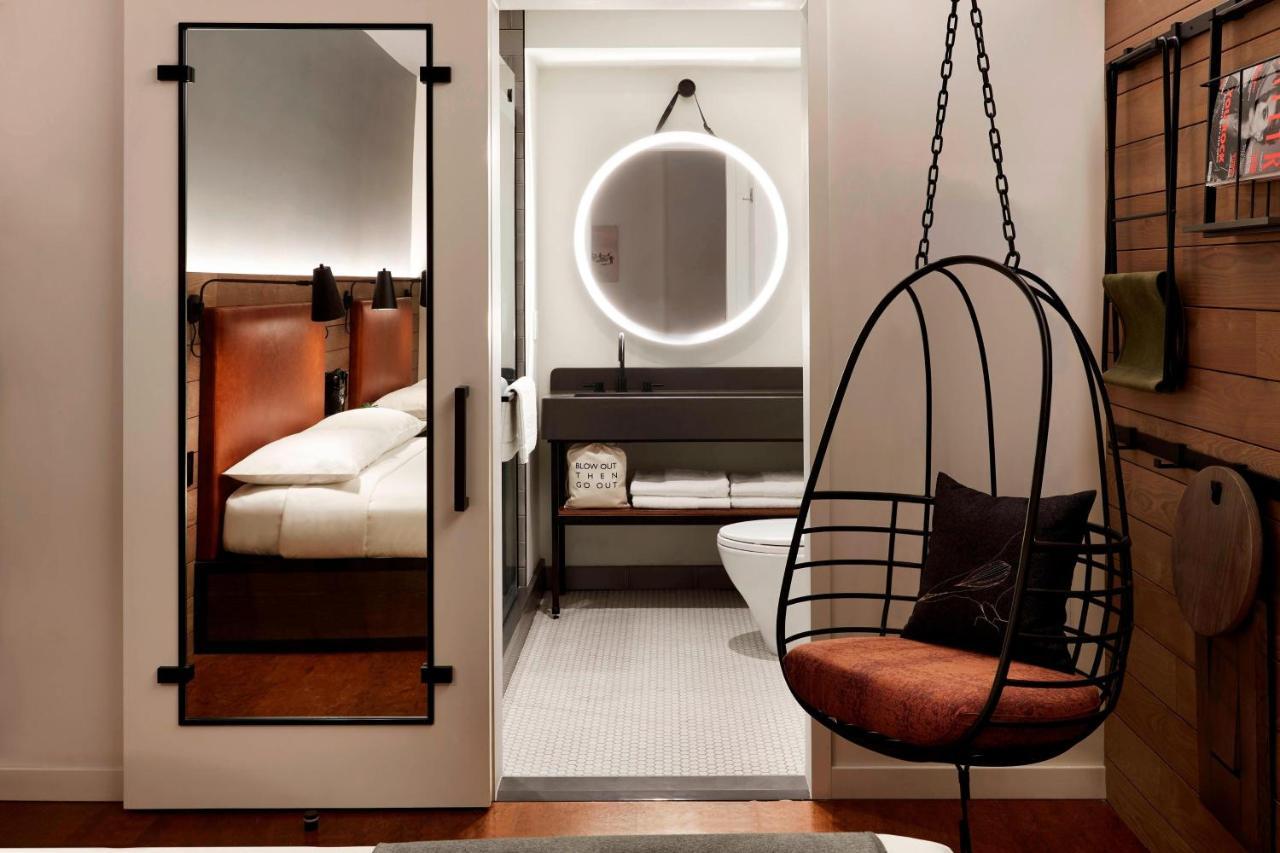 Moxy Nyc Downtown Hotel