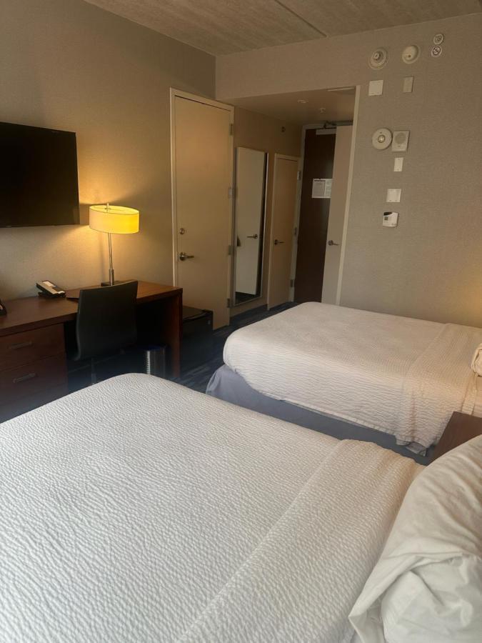Fairfield & By Marriott Brooklyn Hotel