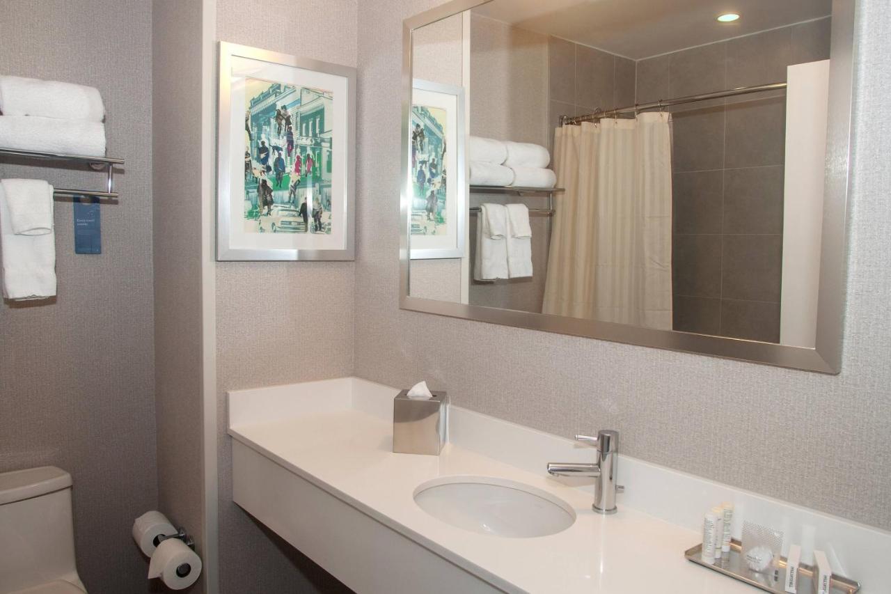 Fairfield & By Marriott Brooklyn Hotel