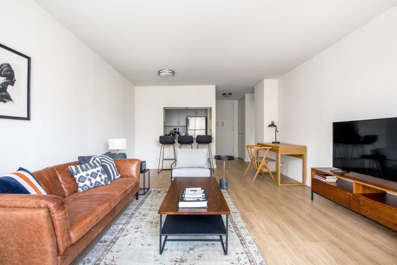 Uws 2br W Doorman Gym Parking Nr Park Nyc-596