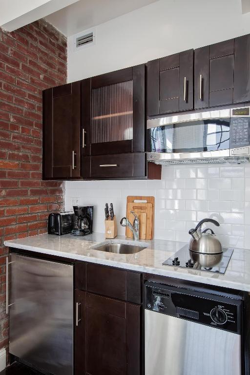 East Village 3*
