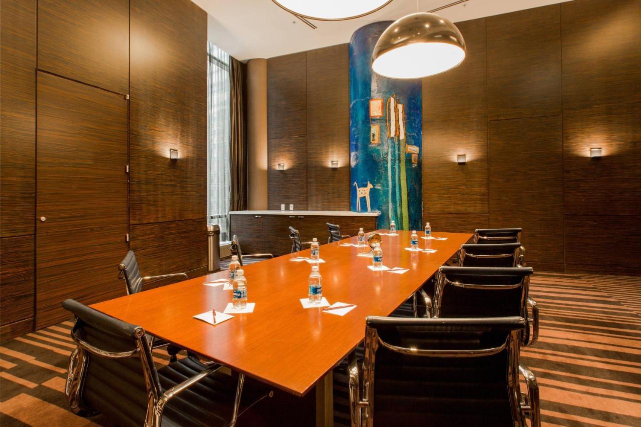 Hotel By Marriott Manhattan/central Park 4*