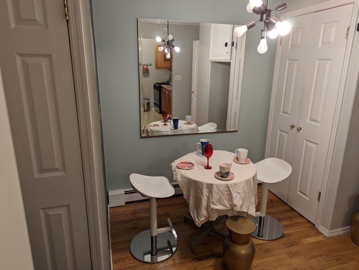 & Affordable Williamsburg Small Homestay *