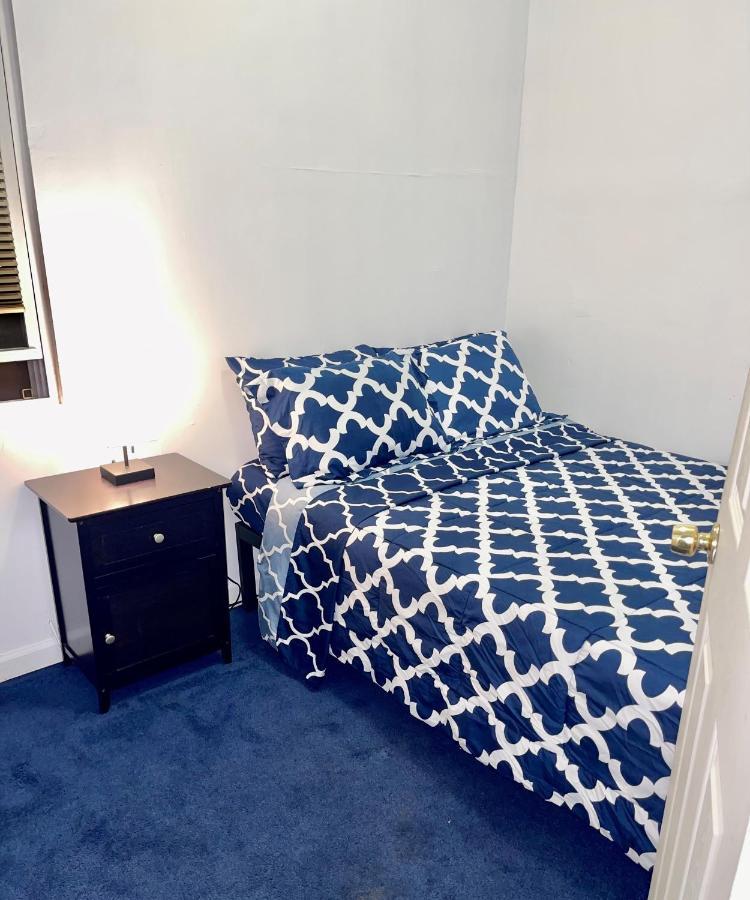 3 Bedrooms 1 Bath Apt, 10 Min To Manhattan!