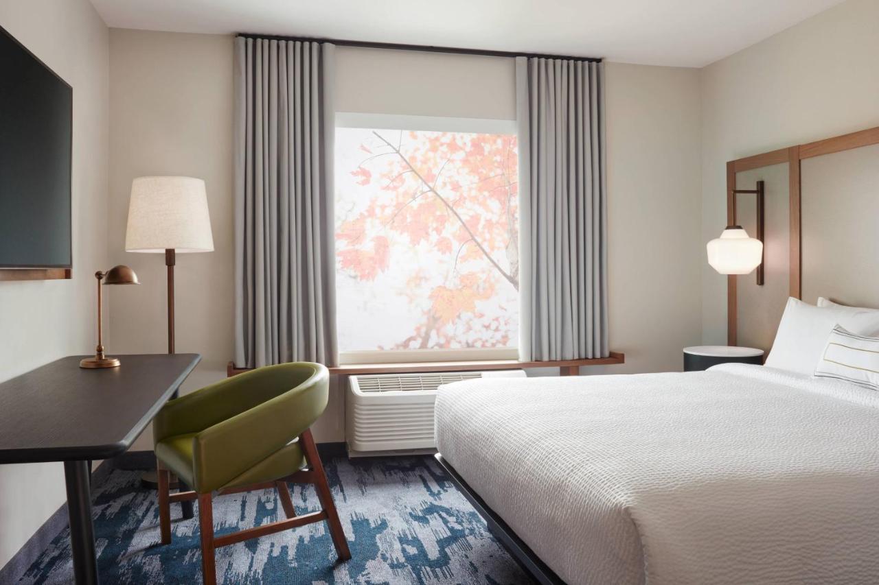 Hotel Fairfield & By Marriott Queens, Jamaica