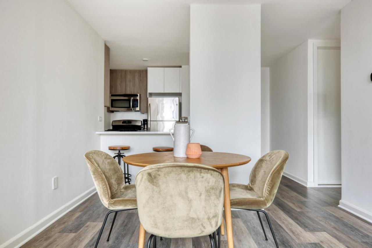 Apartment Midtown West 2br W Doorman Gym Wd Nr Times Sq Nyc-1068 *
