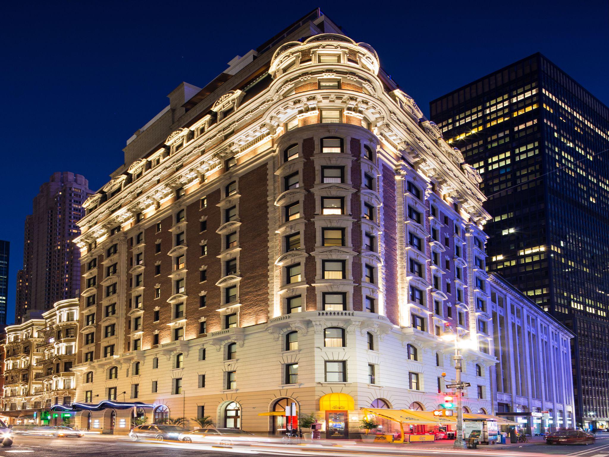 Dream Midtown, By Hyatt 4*