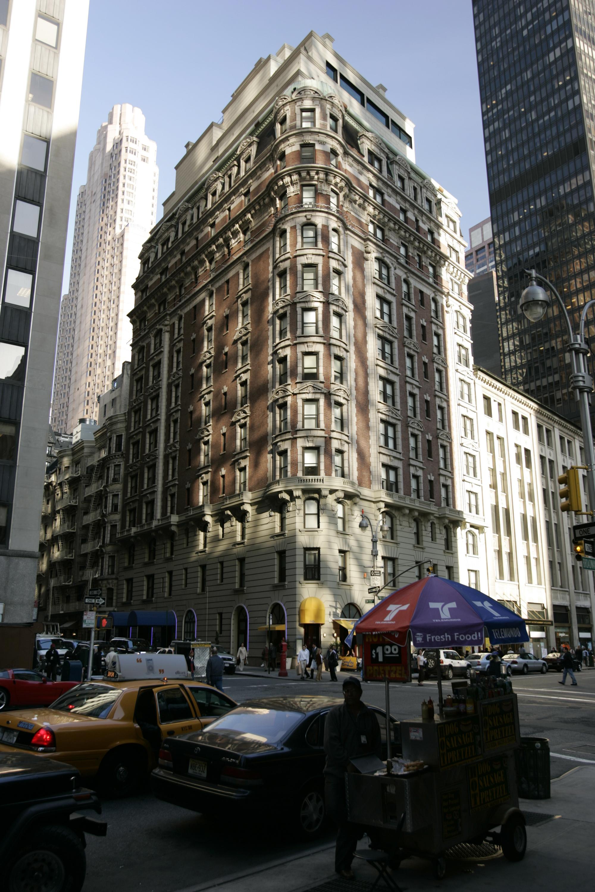 Dream Midtown, By Hyatt New York
