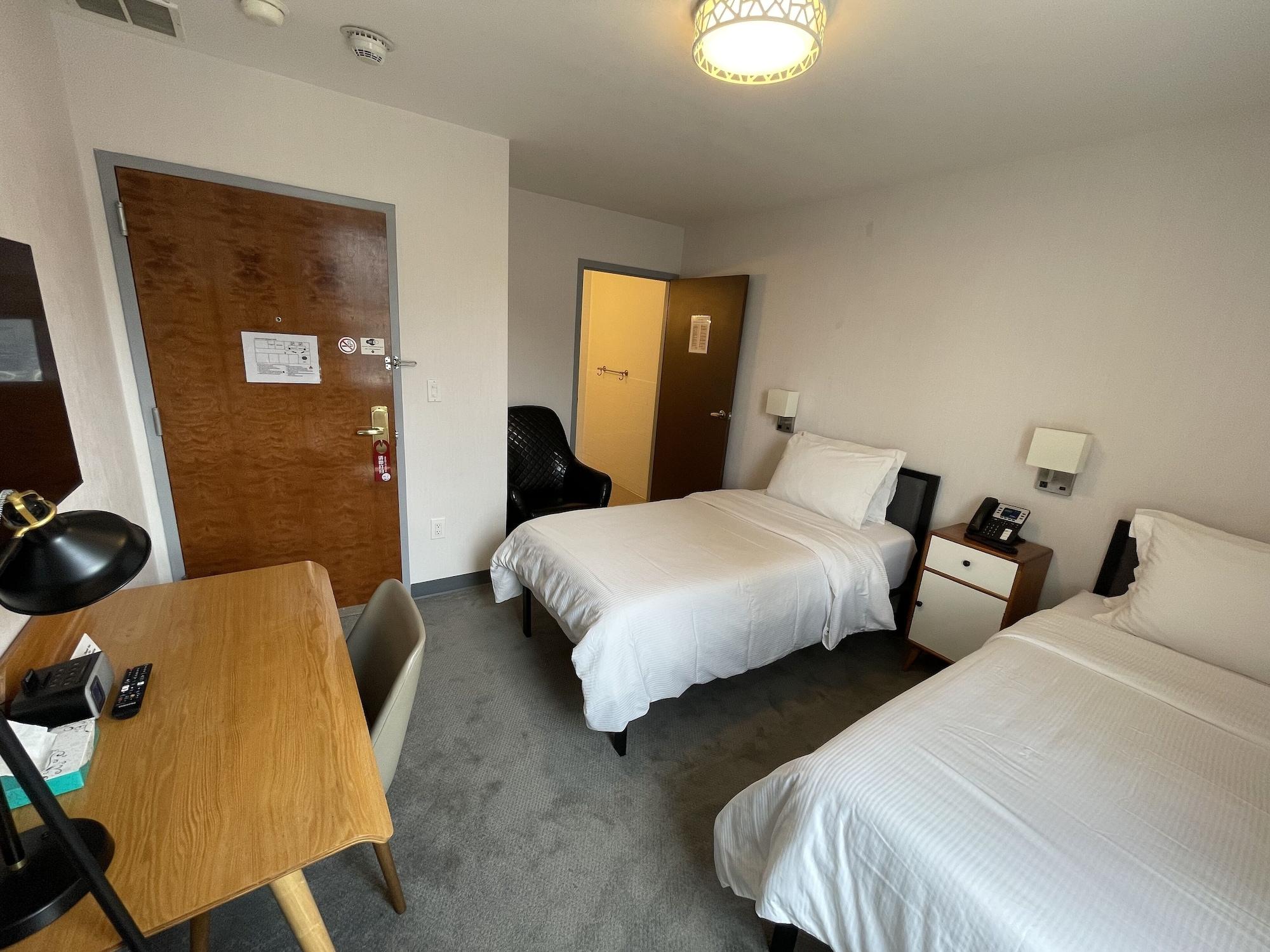 Mimosa Hotel 3*