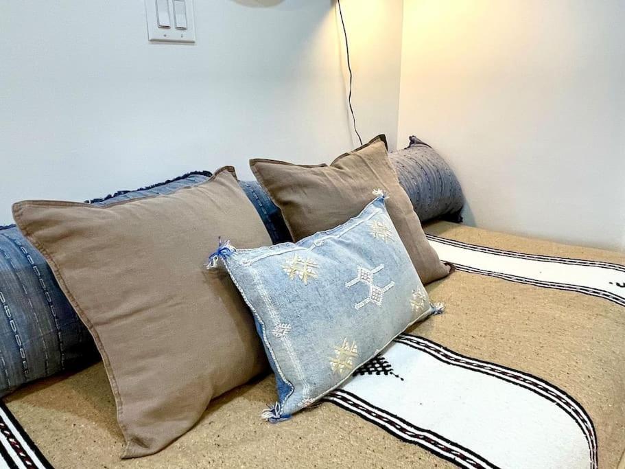 Apartment Minimalist Brooklyn Gem To Yourself *