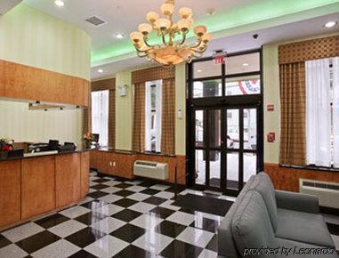 Royal Hotel