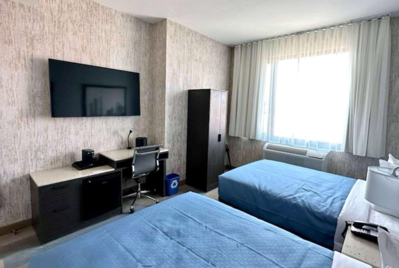 Super 8 By Wyndham Brooklyn Pennsylvania Ave Hotel 2*