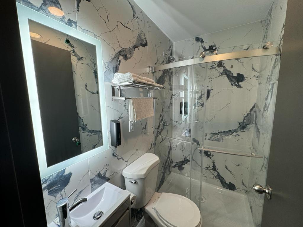 Hotel Moon Brooklyn