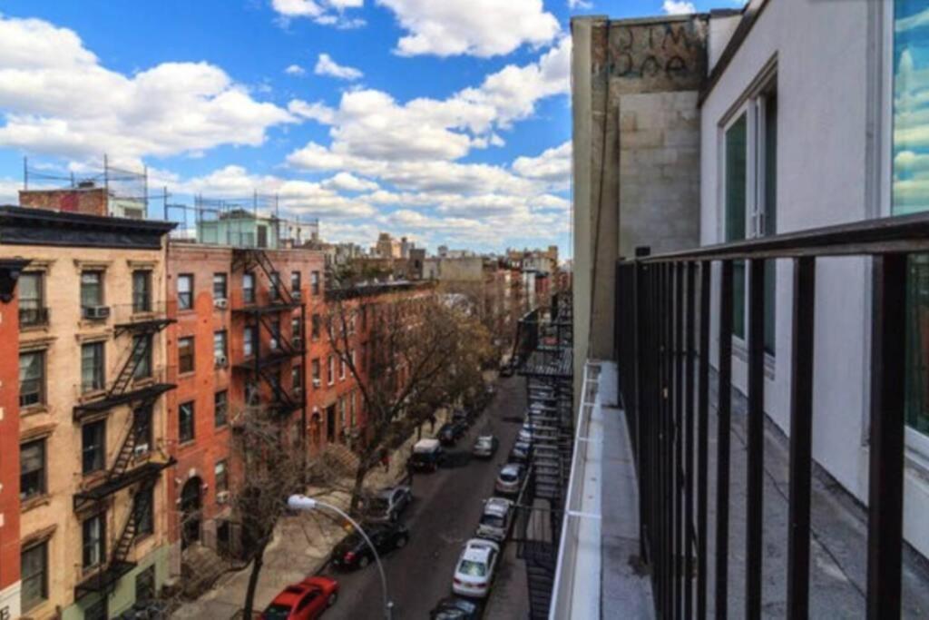 East Village Townhouse Apartment *
