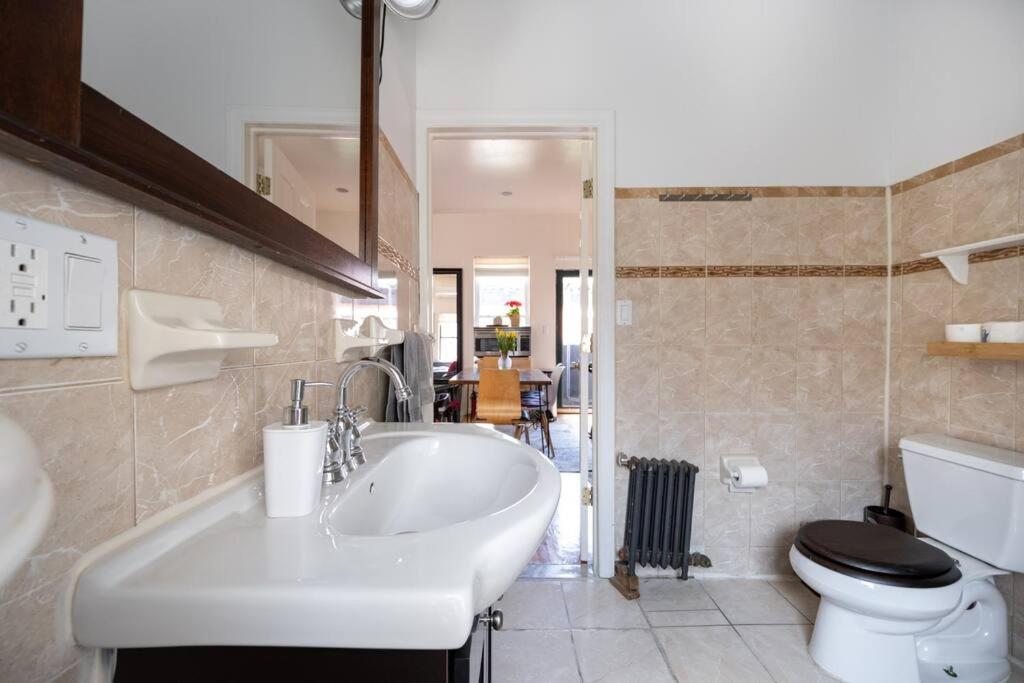 East Village Townhouse Apartment *