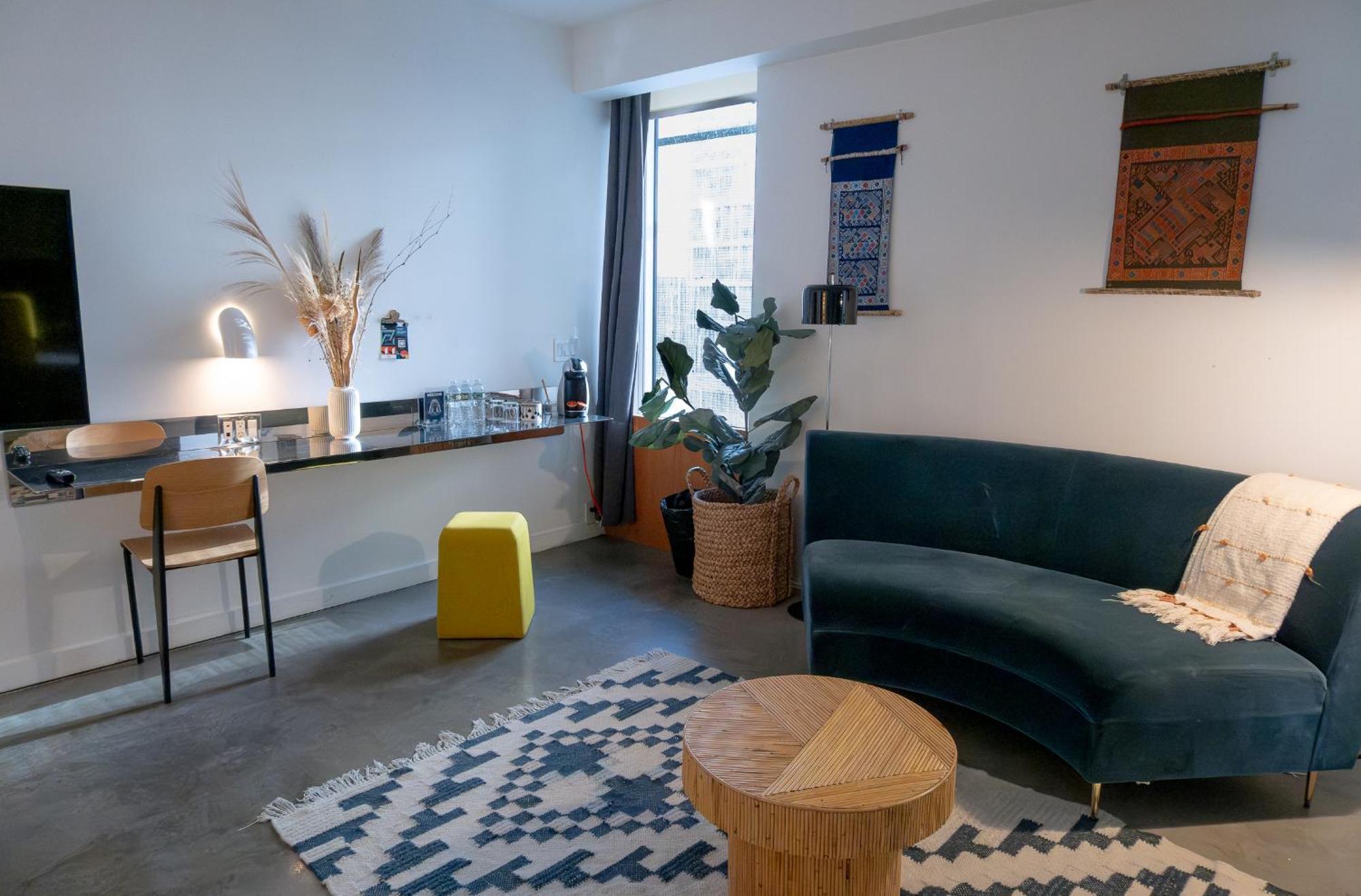 Hotel Alameda, Highline 4*