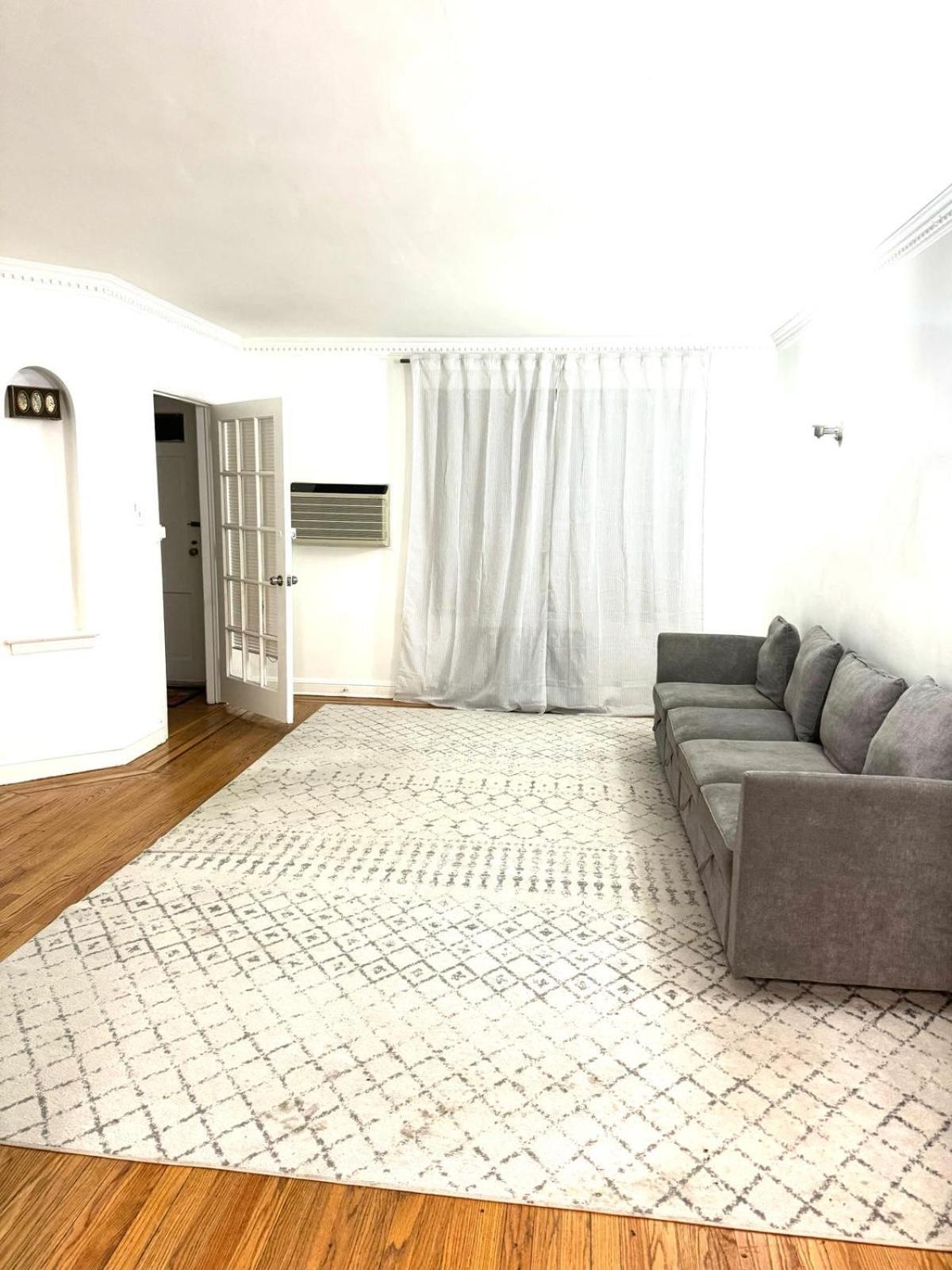 Rego Park Privatunterkunft *