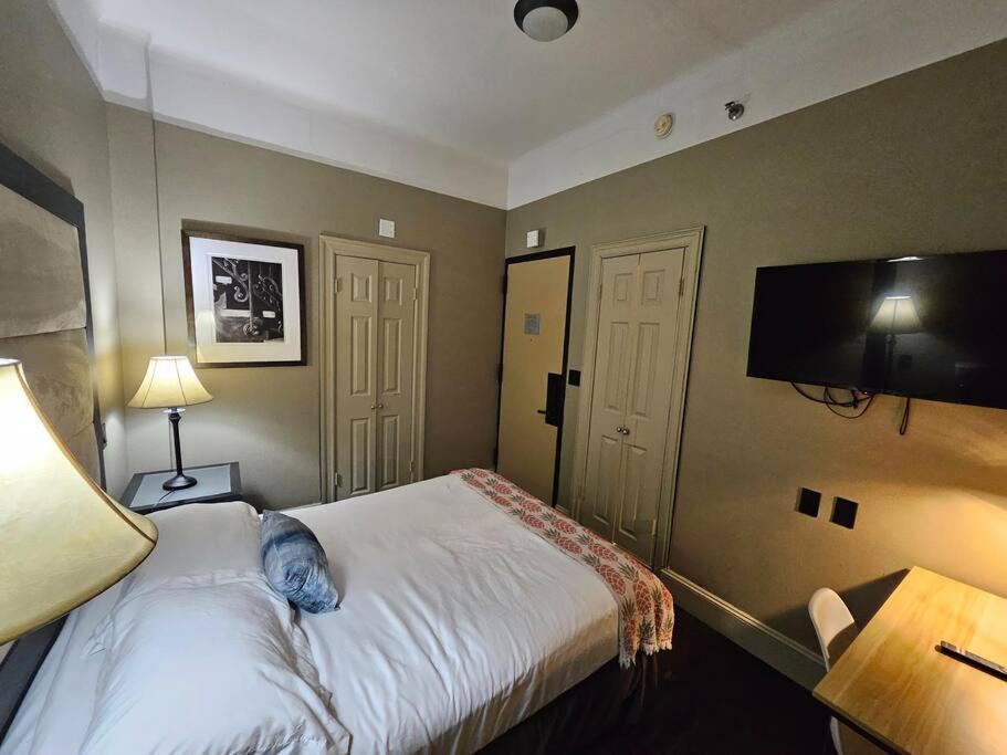Hotel-studio @ The Mansfield Midtown New York