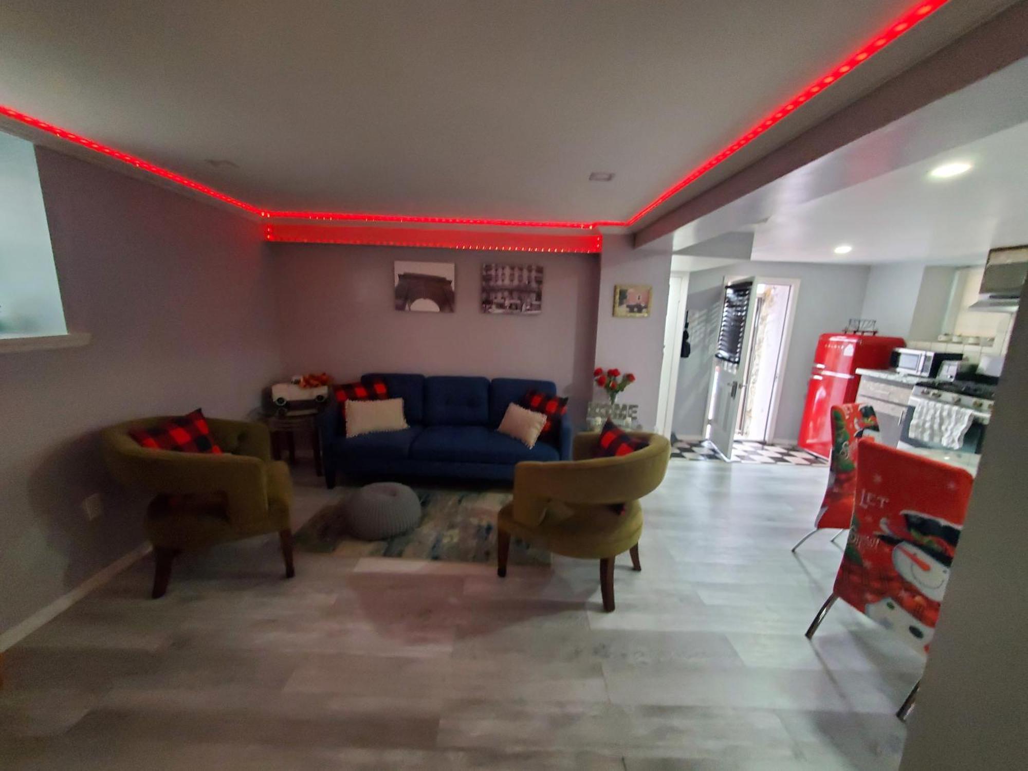 Apartment Lovely 2 Bedroom With 2 Entrance And Parking