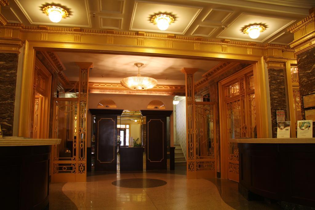 Imperial Court 2*