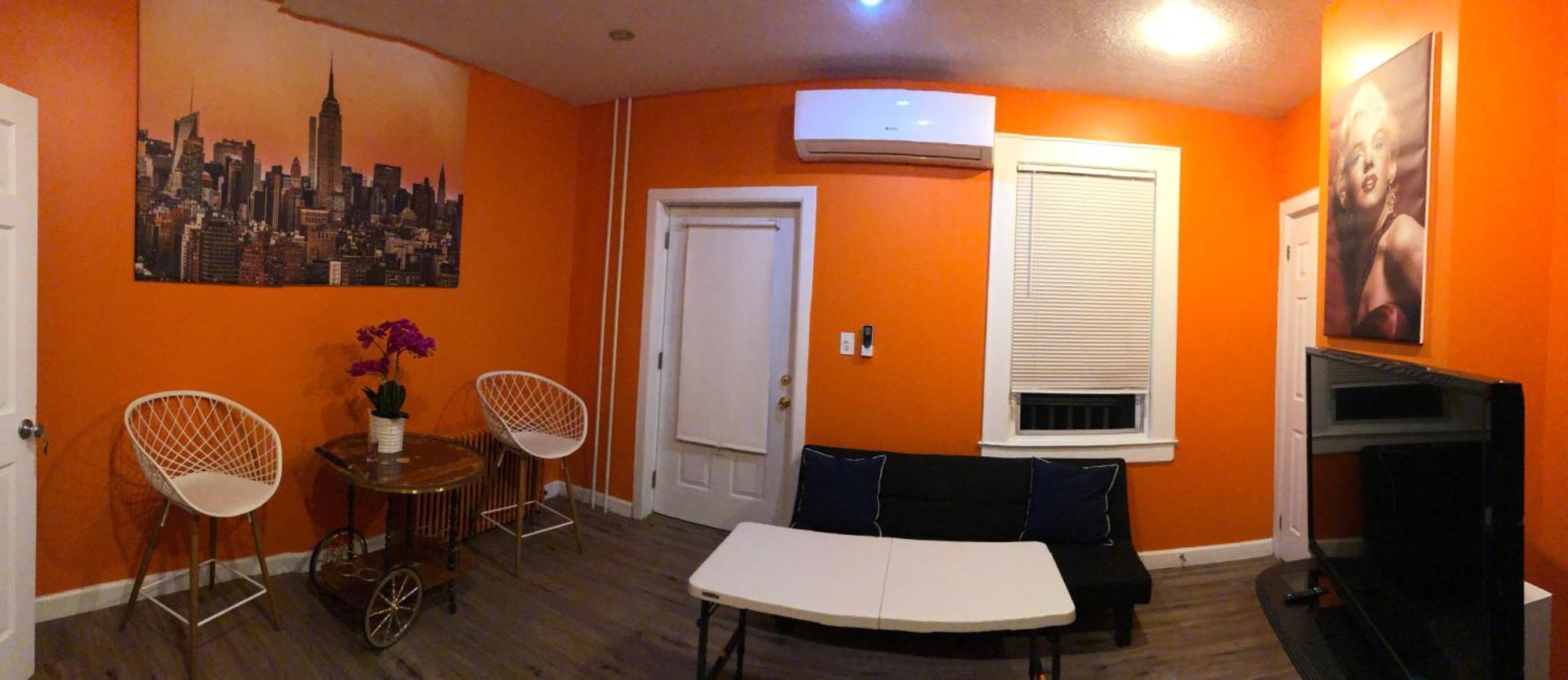 Cozy Woodside Near Manhattan *